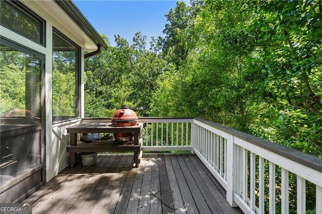 663 Yorkshire Road NE, Atlanta, GA 30306