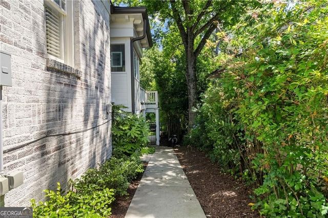 663 Yorkshire Road NE, Atlanta, GA 30306