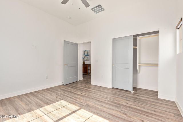 1500 E WAHALLA Lane W11, Phoenix, AZ 85024