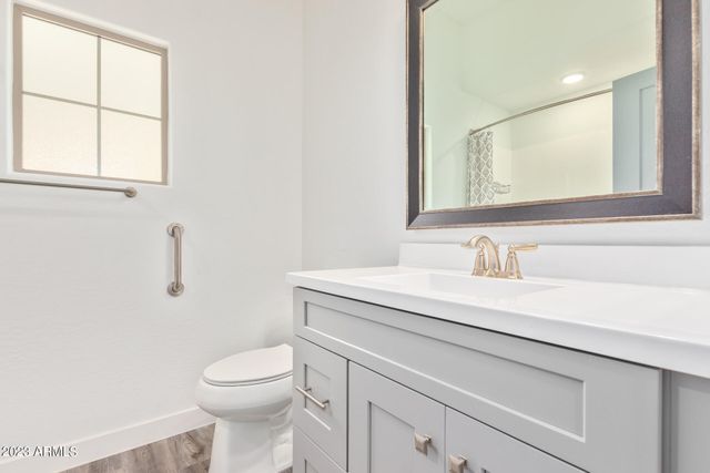 1500 E WAHALLA Lane W11, Phoenix, AZ 85024