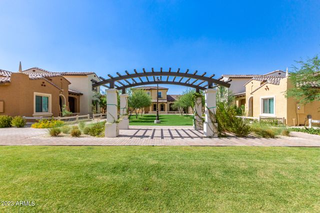 1500 E WAHALLA Lane W11, Phoenix, AZ 85024