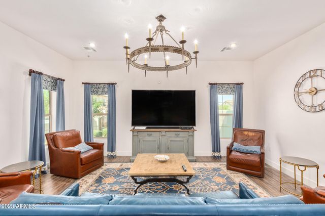 1500 E WAHALLA Lane W11, Phoenix, AZ 85024