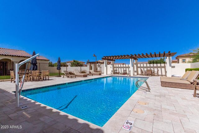 1500 E WAHALLA Lane W11, Phoenix, AZ 85024