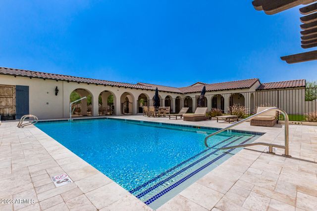 1500 E WAHALLA Lane W11, Phoenix, AZ 85024