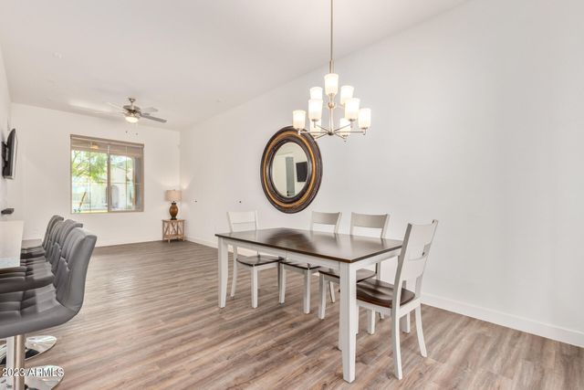 1500 E WAHALLA Lane W11, Phoenix, AZ 85024