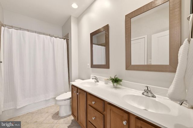 5615 44TH AVE, Hyattsville, MD 20781
