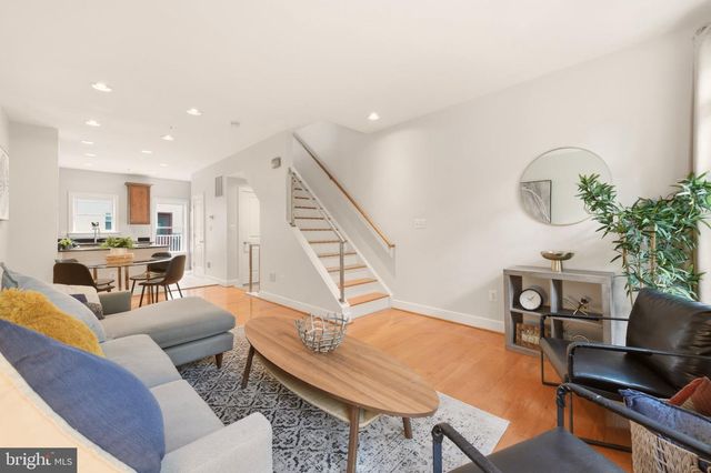 5615 44TH AVE, Hyattsville, MD 20781