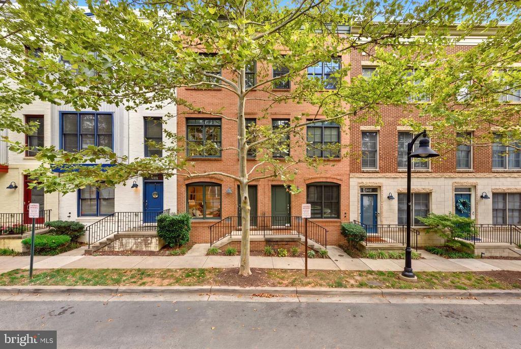 5615 44TH AVE, Hyattsville, MD 20781