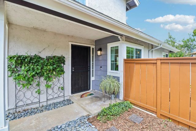 8164 Mission Vista Dr, San Diego, CA 92120