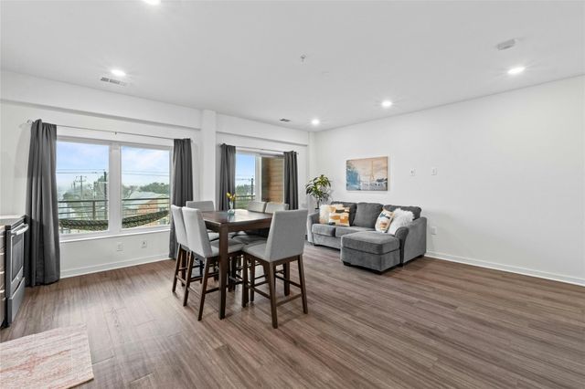 4361 S Congress Ave 402, Austin, TX 78745