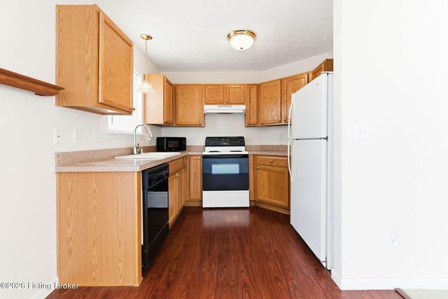 8411 Arbor Meadow Way, Louisville, KY 40228