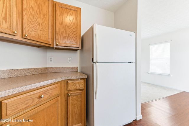 8411 Arbor Meadow Way, Louisville, KY 40228