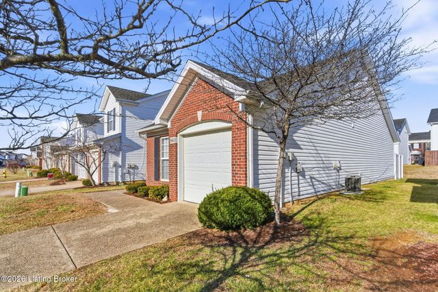 8411 Arbor Meadow Way, Louisville, KY 40228