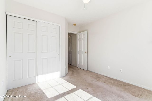 8411 Arbor Meadow Way, Louisville, KY 40228