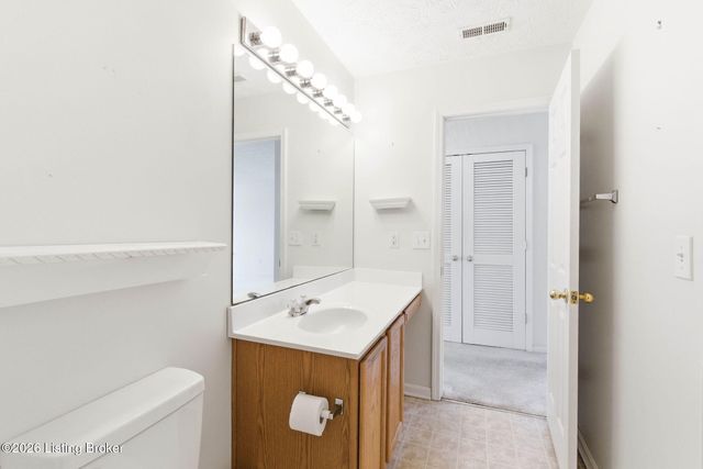 8411 Arbor Meadow Way, Louisville, KY 40228