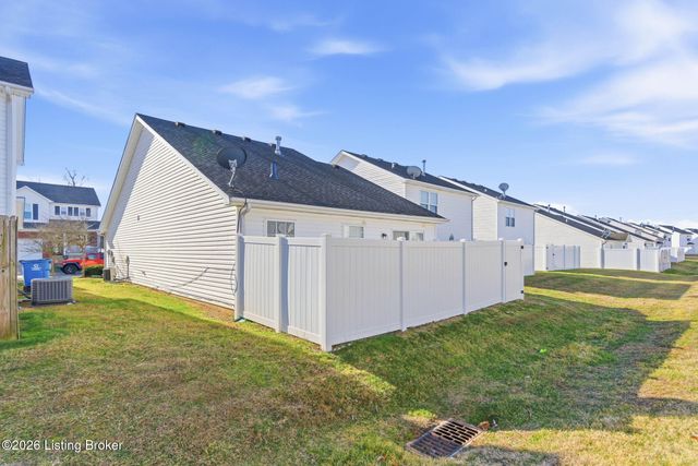 8411 Arbor Meadow Way, Louisville, KY 40228