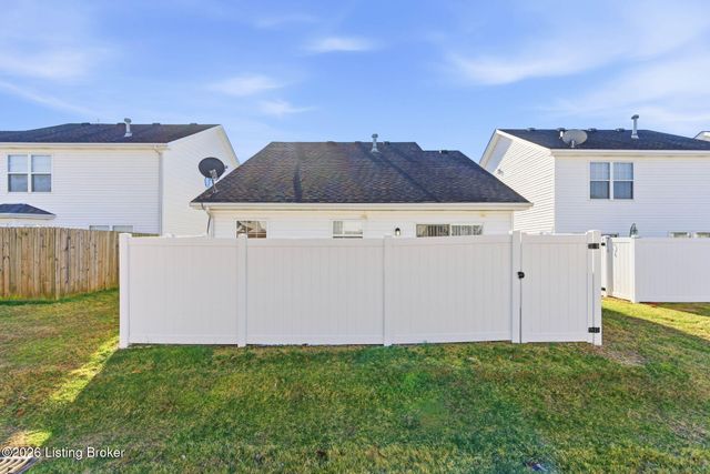 8411 Arbor Meadow Way, Louisville, KY 40228