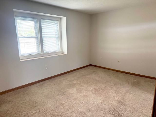2 Roedean Drive A201, Nashua, NH 03063