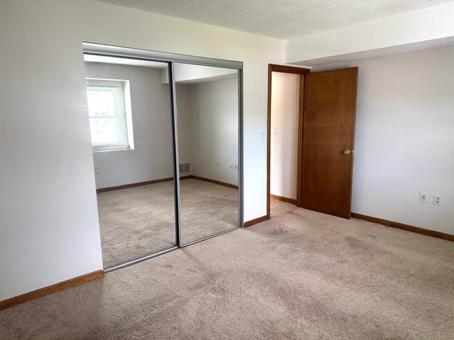 2 Roedean Drive A201, Nashua, NH 03063
