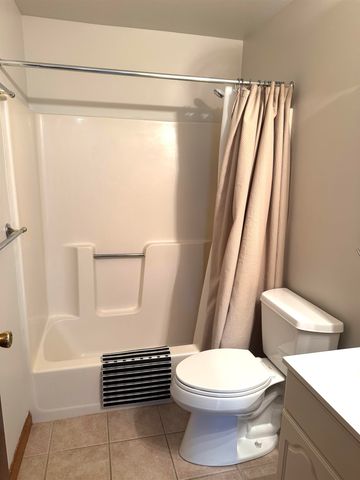 2 Roedean Drive A201, Nashua, NH 03063