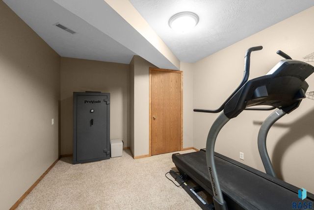 201 E 9th St Street, Crooks, SD 57020