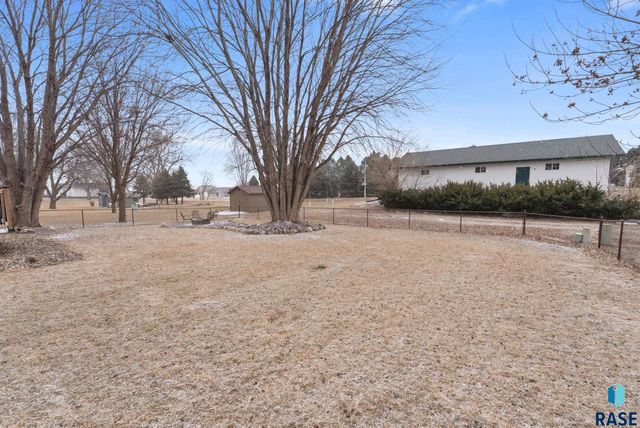 201 E 9th St Street, Crooks, SD 57020