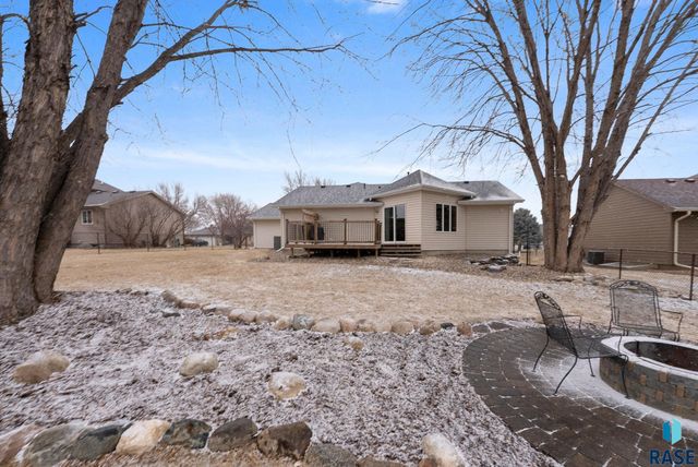 201 E 9th St Street, Crooks, SD 57020