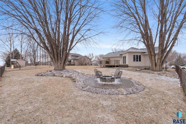 201 E 9th St Street, Crooks, SD 57020