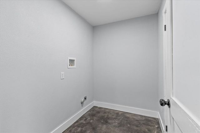 176 Fawn Dr, Webb, AL 36376