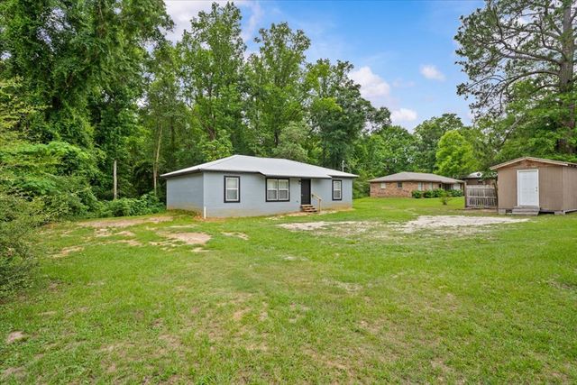 176 Fawn Dr, Webb, AL 36376