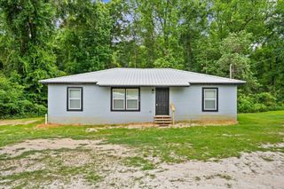 176 Fawn Dr, Webb, AL 36376