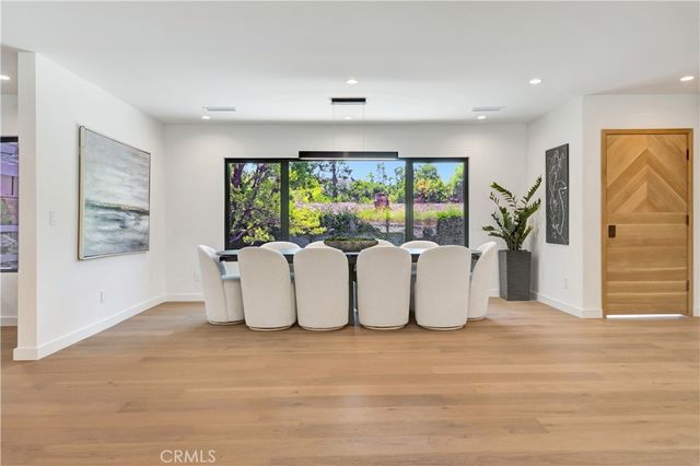 4830 Hasekian Drive, Tarzana, CA 91356