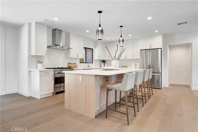 4830 Hasekian Drive, Tarzana, CA 91356