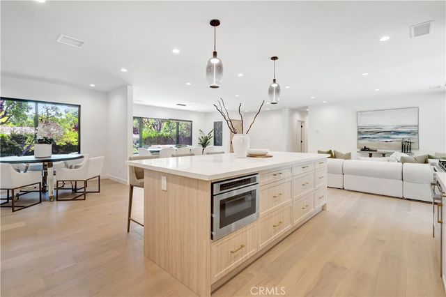 4830 Hasekian Drive, Tarzana, CA 91356