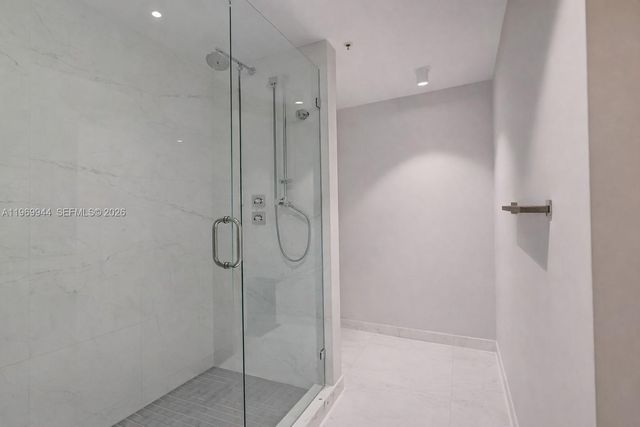 400 Sunny Isles Blvd 2004, Sunny Isles Beach, FL 33160