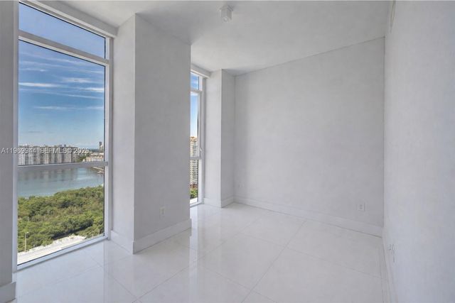 400 Sunny Isles Blvd 2004, Sunny Isles Beach, FL 33160