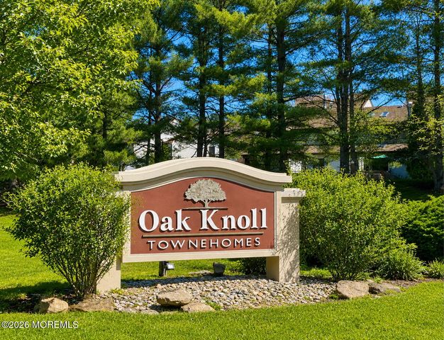 84 Chestnut Way, Manalapan, NJ 07726