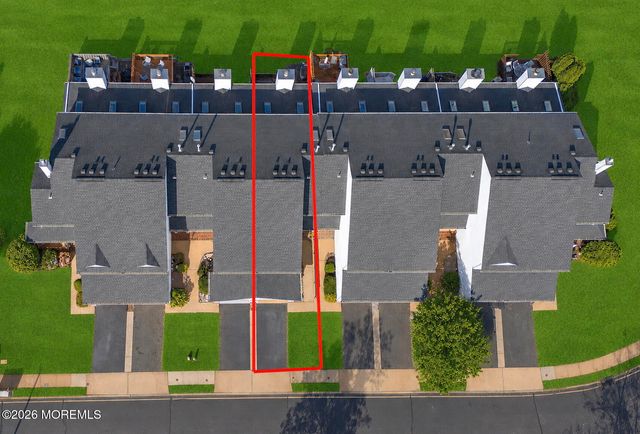 84 Chestnut Way, Manalapan, NJ 07726