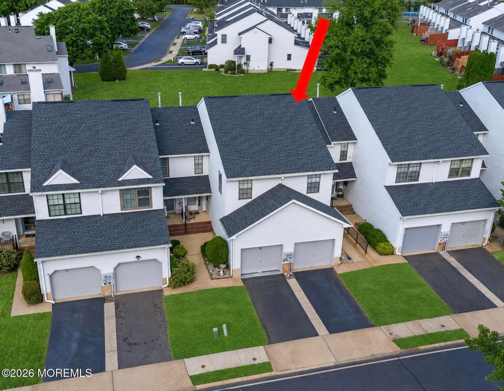 84 Chestnut Way, Manalapan, NJ 07726