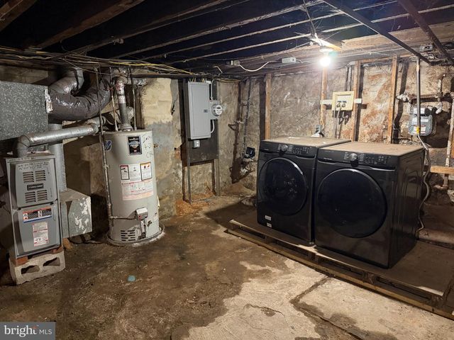 3203 PEARL ST, Philadelphia, PA 19104