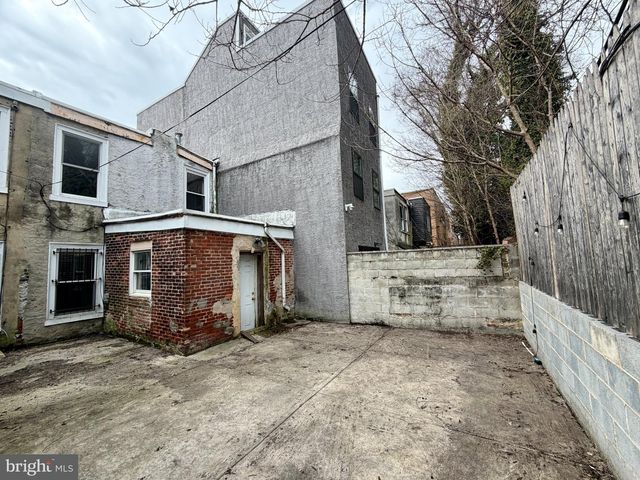 3203 PEARL ST, Philadelphia, PA 19104