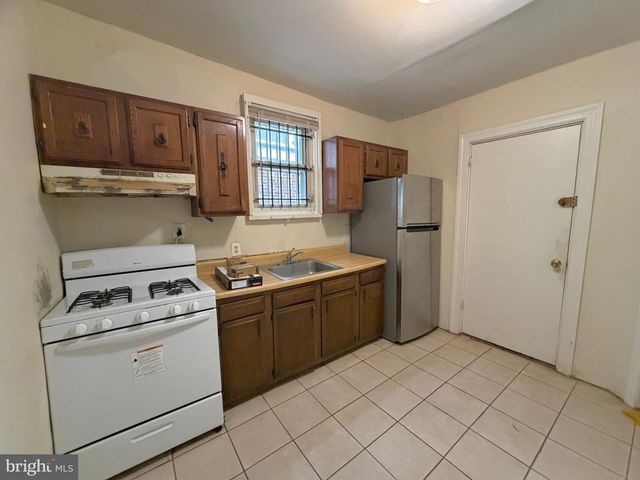 3203 PEARL ST, Philadelphia, PA 19104