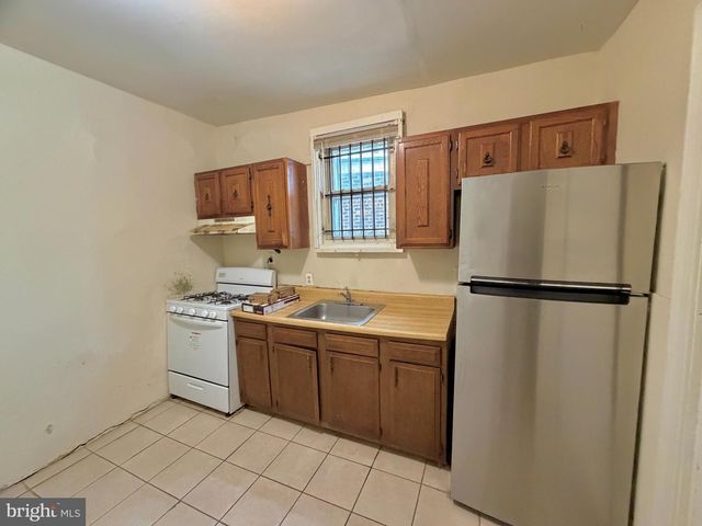 3203 PEARL ST, Philadelphia, PA 19104
