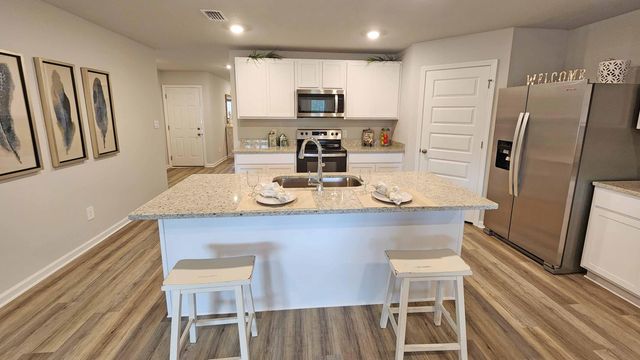 95 Oakwood Dr., Hattiesburg, MS 39402