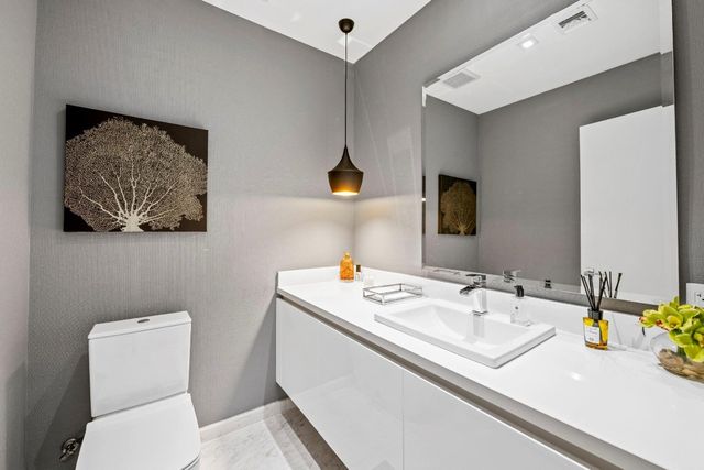 701 N Fort Lauderdale Beach Boulevard 403, Fort Lauderdale, FL 33304