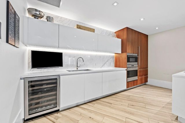 701 N Fort Lauderdale Beach Boulevard 403, Fort Lauderdale, FL 33304