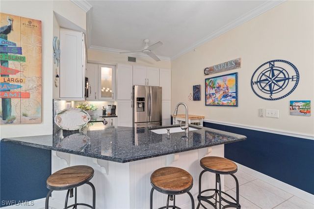 2110 Cay Lagoon DR 113, Naples, FL 34109