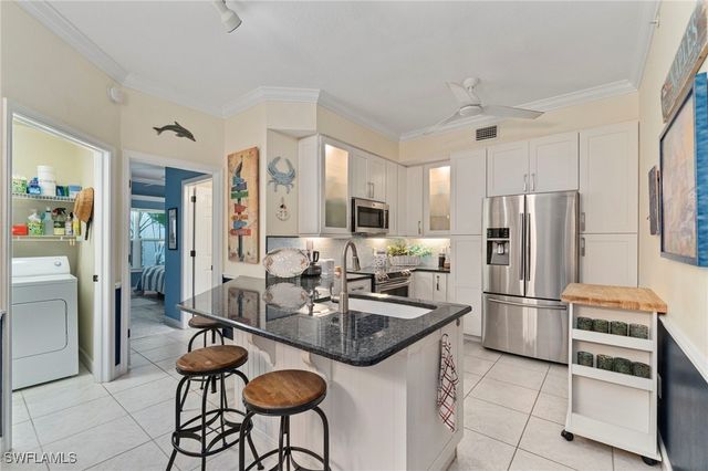 2110 Cay Lagoon DR 113, Naples, FL 34109