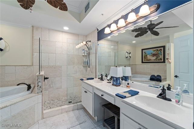 2110 Cay Lagoon DR 113, Naples, FL 34109