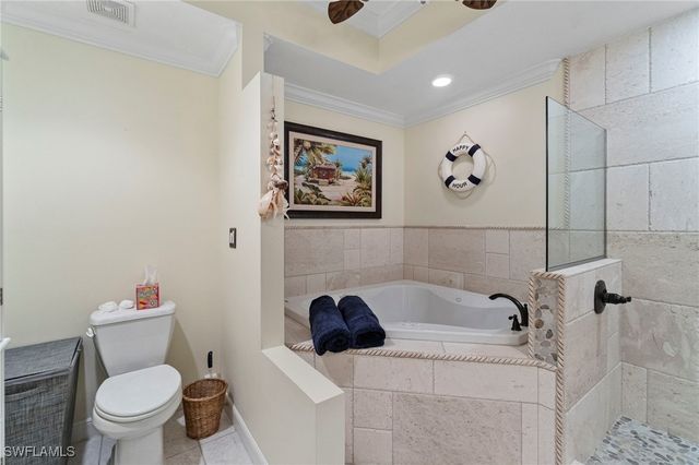 2110 Cay Lagoon DR 113, Naples, FL 34109